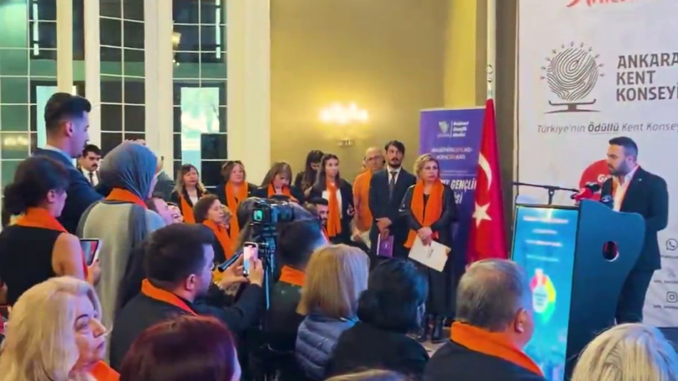 KAMUSAM BAŞKANI ÇİFTÇİOĞLU, KENT KONSEYİNDE “KADINA YÖNELİK ŞİDDETE ÇOK BOYUTLU YAKLAŞIMLAR” PANELİNDE KONUŞMA YAPTI